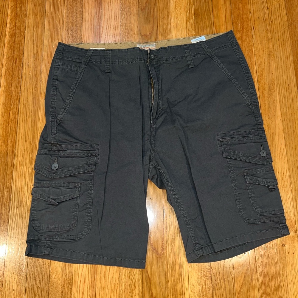 Weatherproof Vintage Men's Dark Gray Cargo Shorts